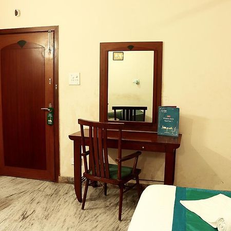 Oyo 1224 New Alipore Kolkata Bagian luar foto