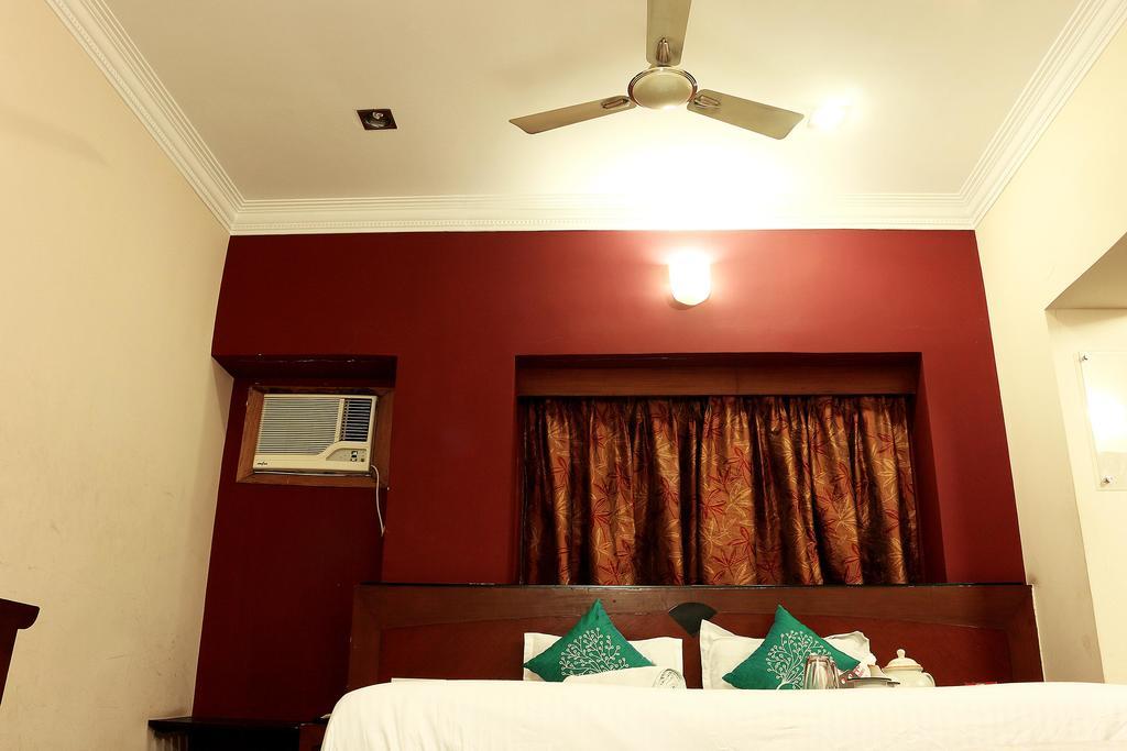 Oyo 1224 New Alipore Kolkata Bagian luar foto