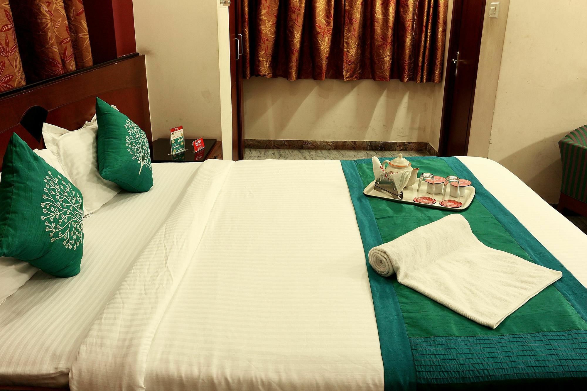 Oyo 1224 New Alipore Kolkata Bagian luar foto